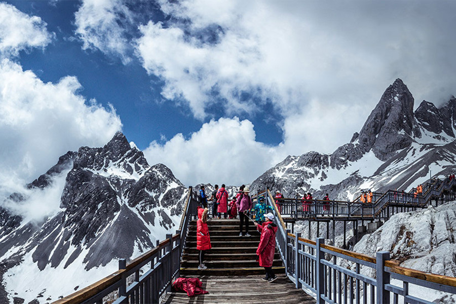 Núi Tuyết Ngọc Long Lệ Giang
