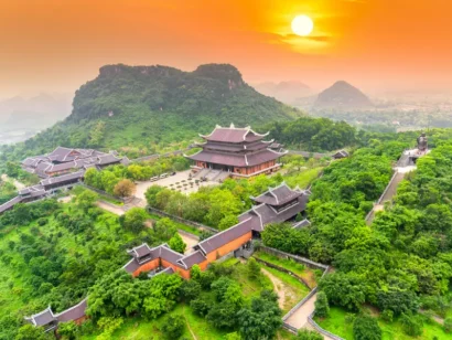 Hà Nội - Bái Đính - Tràng An - Hạ Long - Yên Tử