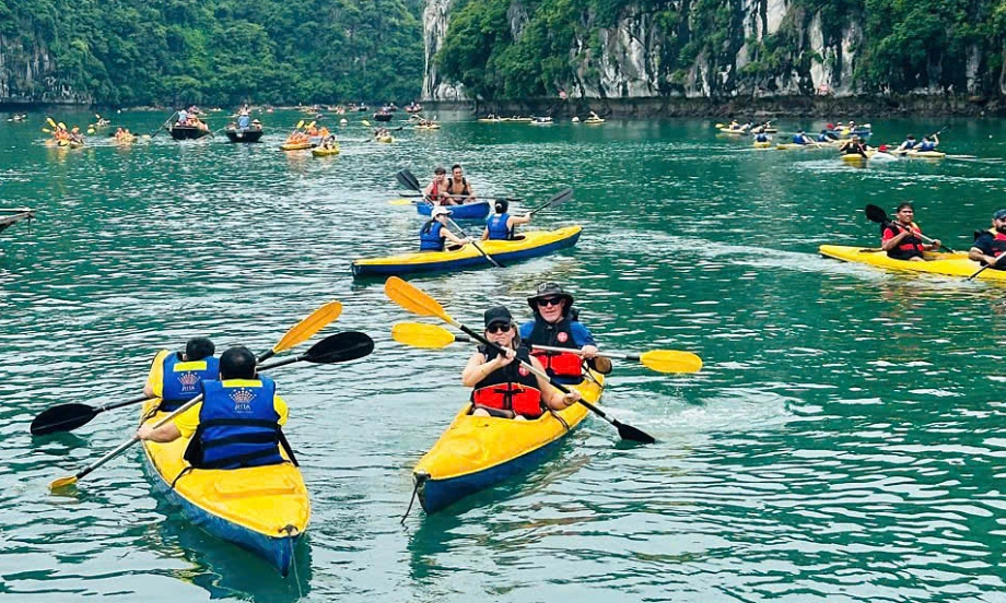 Vịnh Hạ Long - Vịnh Lan Hạ