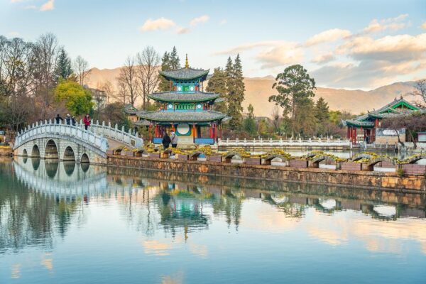 Công Viên Hắc Long Đàm