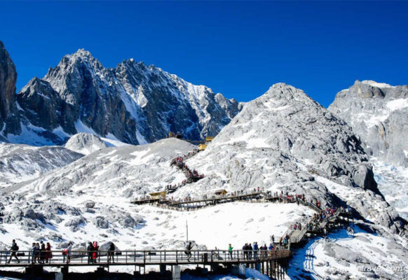 Núi tuyết Ngọc Long